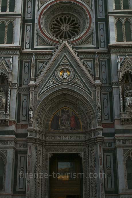 A Firenzei dom bejarata foto