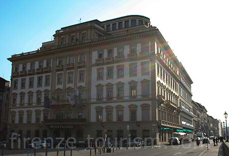 A Firenzei westin excelsior hotel bejarata foto