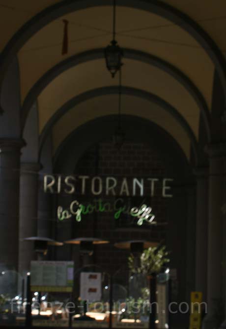 A la grotta guelfa etterem Firenzeben foto