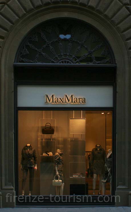 A Max Mara Divathaz Firenzeben