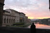 Ponte Vecchio Ed Il Fiume Arno A Firenze